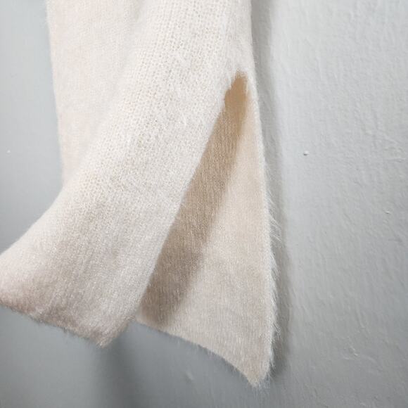 Callahan Revolve Genny Fuzzy Eyelash Knit Midi Skirt Cream White XS Cozy - Picture 13 of 16